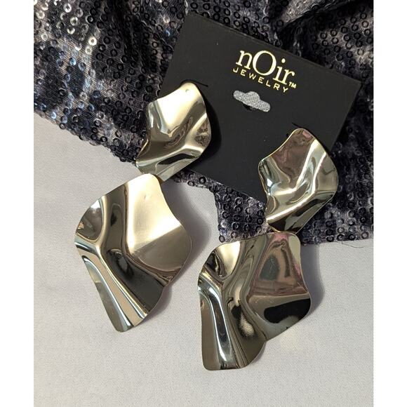 nOir Gold Toned Abstract Dangle Earrings - Picture 5 of 6